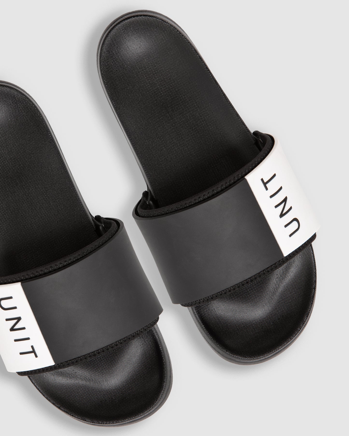 UNIT MENS LAID-BACK SLIDES